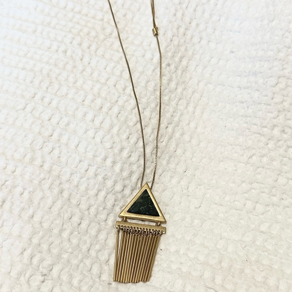 Adjustable length Madewell necklace.